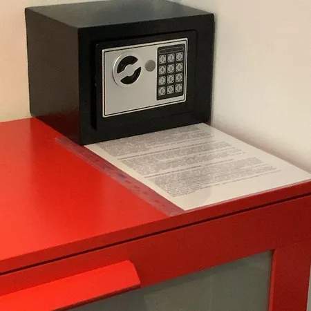 Npt Piazza Castello A 20 Passi Accessibile Senior Families