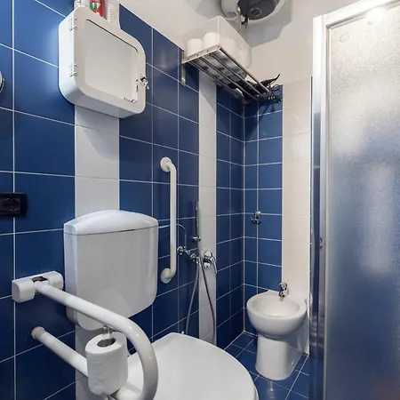 Npt Piazza Castello A 20 Passi Accessibile Senior Families