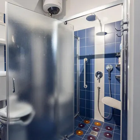 Npt Piazza Castello A 20 Passi Accessibile Senior Families Апартаменты