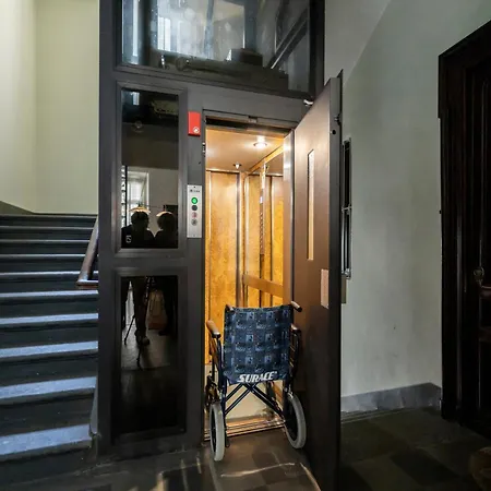 Nonpertutti Piazza Castello Accessibile Senior Famiglie Apartment