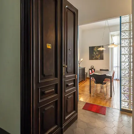 Apartment Nonpertutti Piazza Castello Accessibile Senior Famiglie