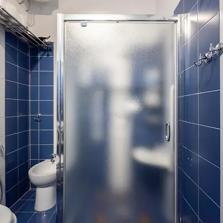 Apartment Nonpertutti Piazza Castello Accessibile Senior Famiglie