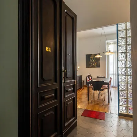 Apartment Nonpertutti Piazza Castello Accessibile Senior Famiglie