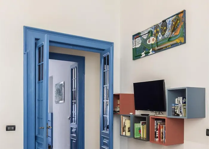 Npt Piazza Castello A 20 Passi Accessibile Senior Families *